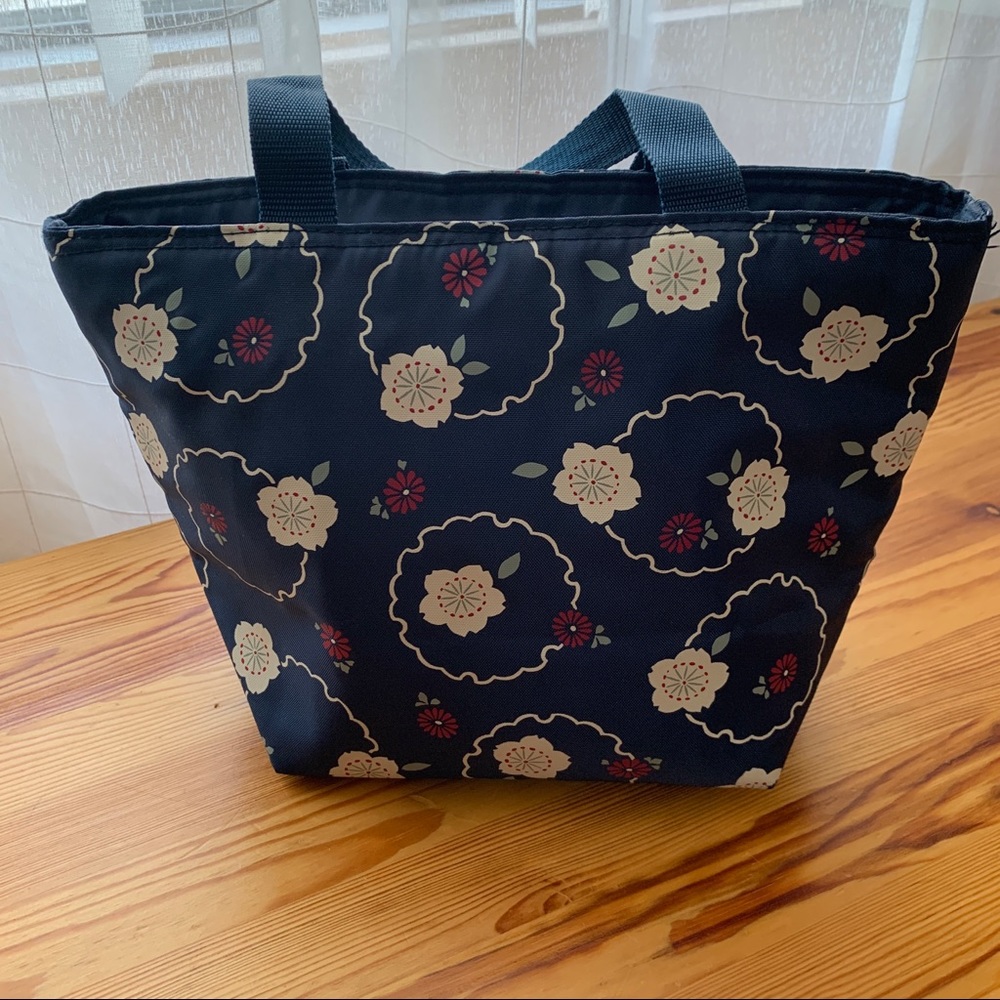 Japanese Plum Blossoms Insulated Lunch Bag